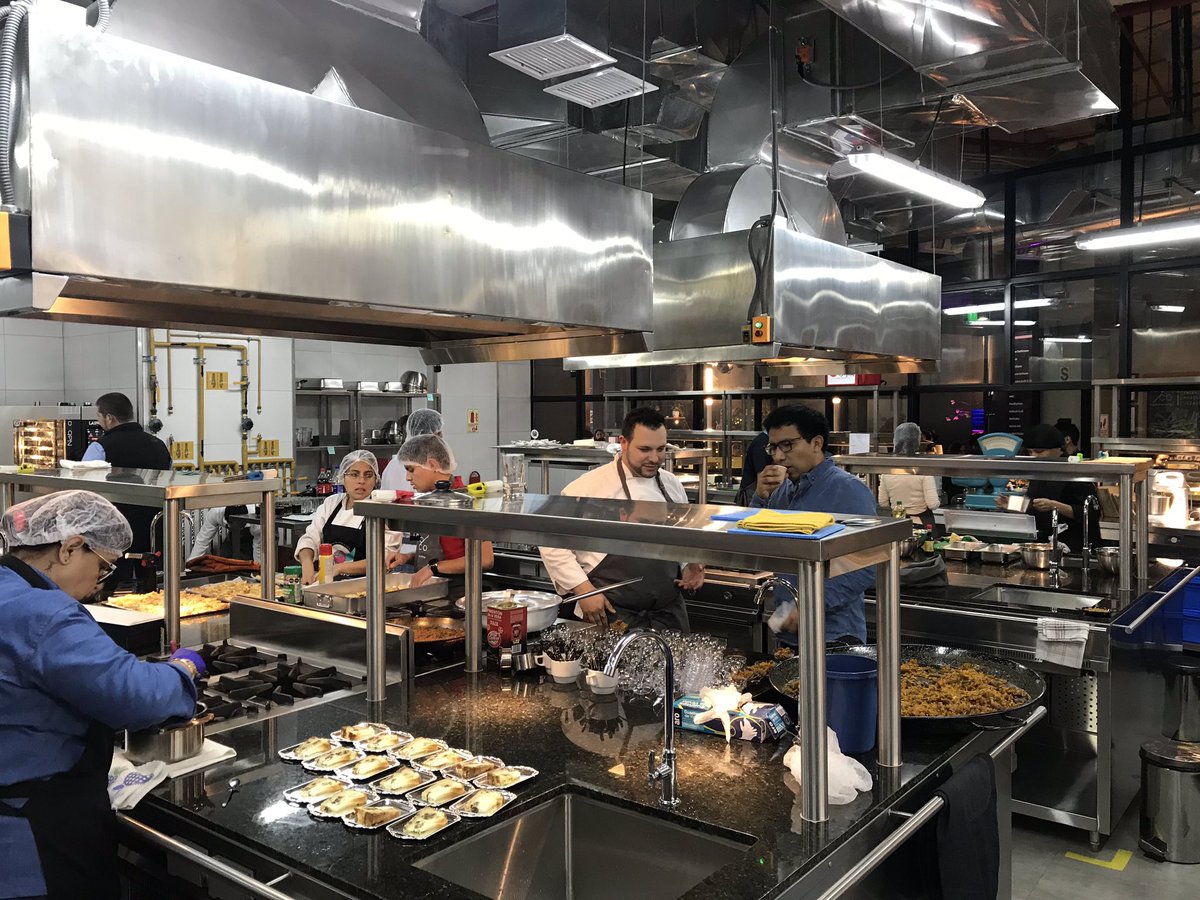 pattyeche's tweet photo. Tu emprendimiento de comida hizo que tu cocina quede chica? #TuPasionNecesitaEspacio y en Peru se abre al público el primer co working de comida ...interesante propuesta https://t.co/V6R6fk2wC7