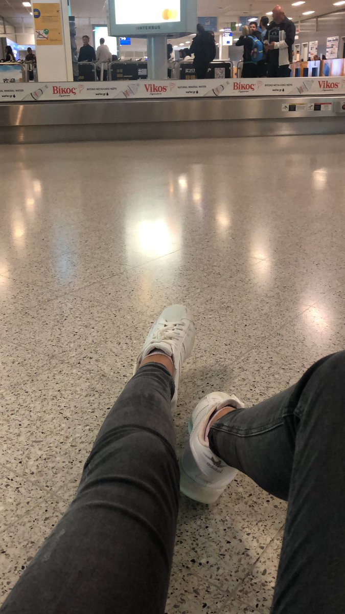 AnnayAnna8's tweet photo. Athens right now, airport, crowdy...badly need some sleep...😴 https://t.co/OBdcKSslak