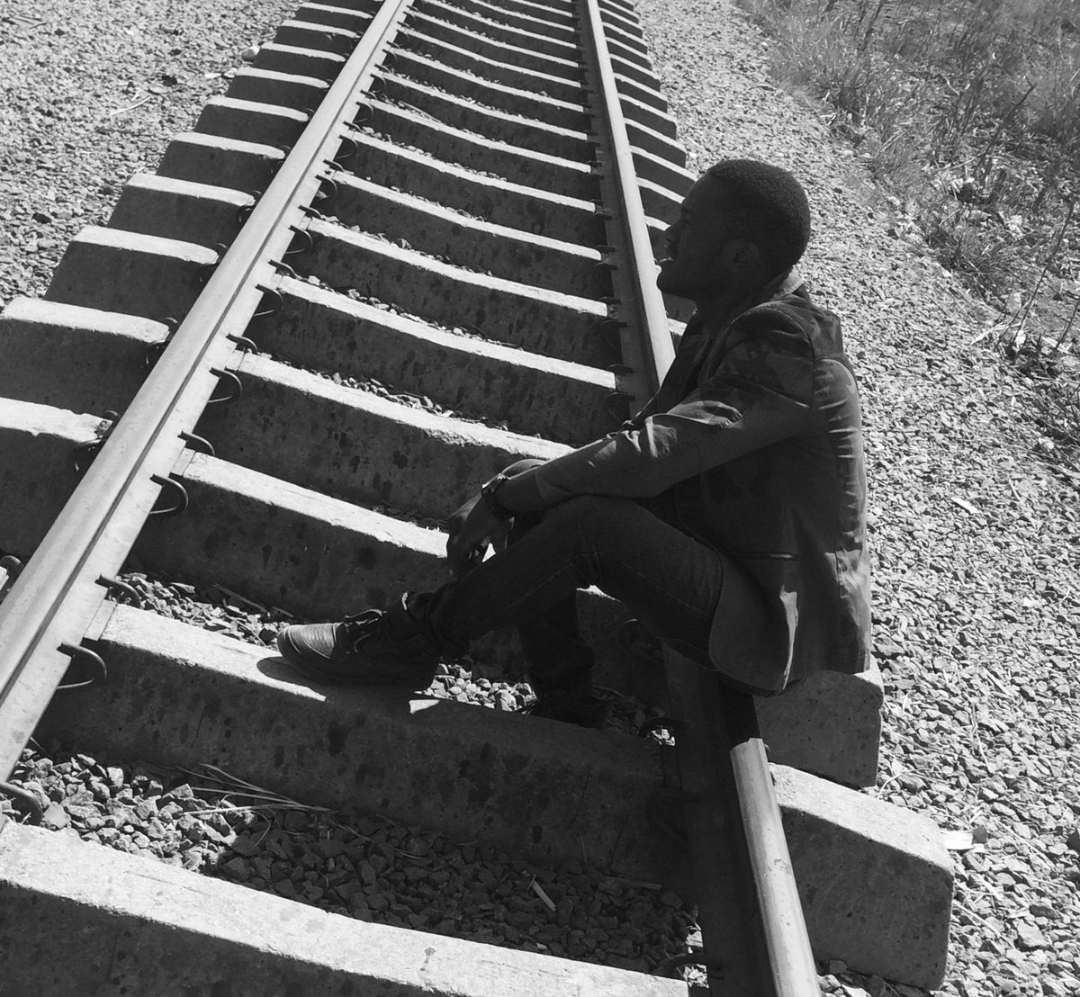 kingfly02's tweet photo. sometimes being alone is the best thing https://t.co/P1VmL1I3Tn