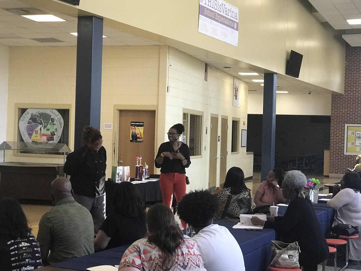VHS_BlueDevils's tweet photo. Ms. Ferris is hosting a family info night to share her expectations for the culinary students. School Counseling is here to provide academic info. #CrossingtheLineofAverage #THISisVarina https://t.co/jAb2xQuxwb