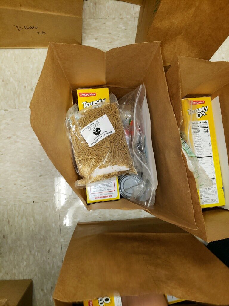 caitandcamsmom's tweet image. Thank you Pan Florida Challenge and the United Way for helping our students with weekend backpack meals!  @ElbridgeGaleES @PanFLChallenge @UnitedWay