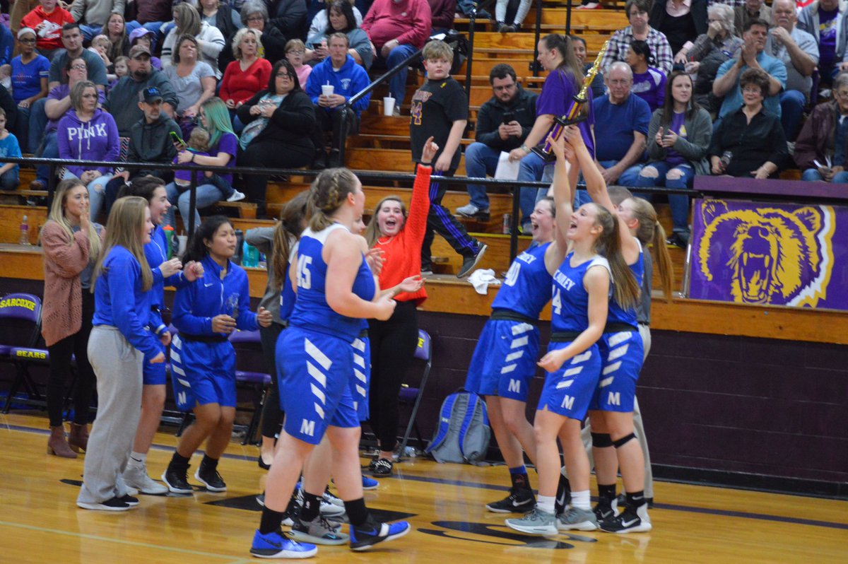 Coach_Howard1's tweet photo. What I would give to coach this team one last time....what a ride it was!
#memories #somuchfun #over2soon https://t.co/YL4VqGXIvw
