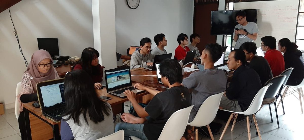 PraxisAcademyId's tweet image. ((Dokumentasi kegiatan bootcamp 7 Jakarta))
#bootcampjakarta
#praxisacademyid
#nodejsprogramming
#bootcampgratis