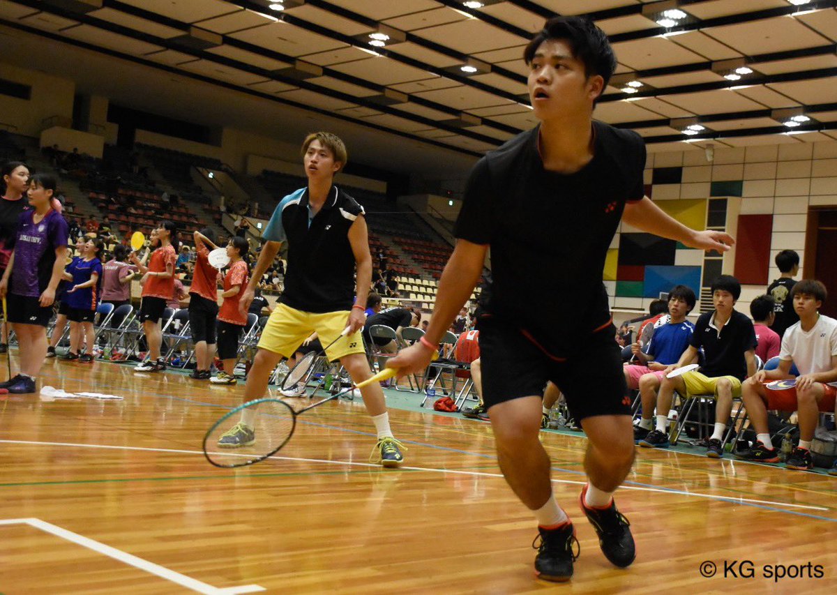 【バドミントン部男子】平成３１年度関西学生バドミントン秋季リーグ戦／第２戦／対甲南大／於・近畿大学東大阪キャンパス体育館

Ｄ２西原（国４）・川波（社３）☆２ー０

セットカウント: ４ー０