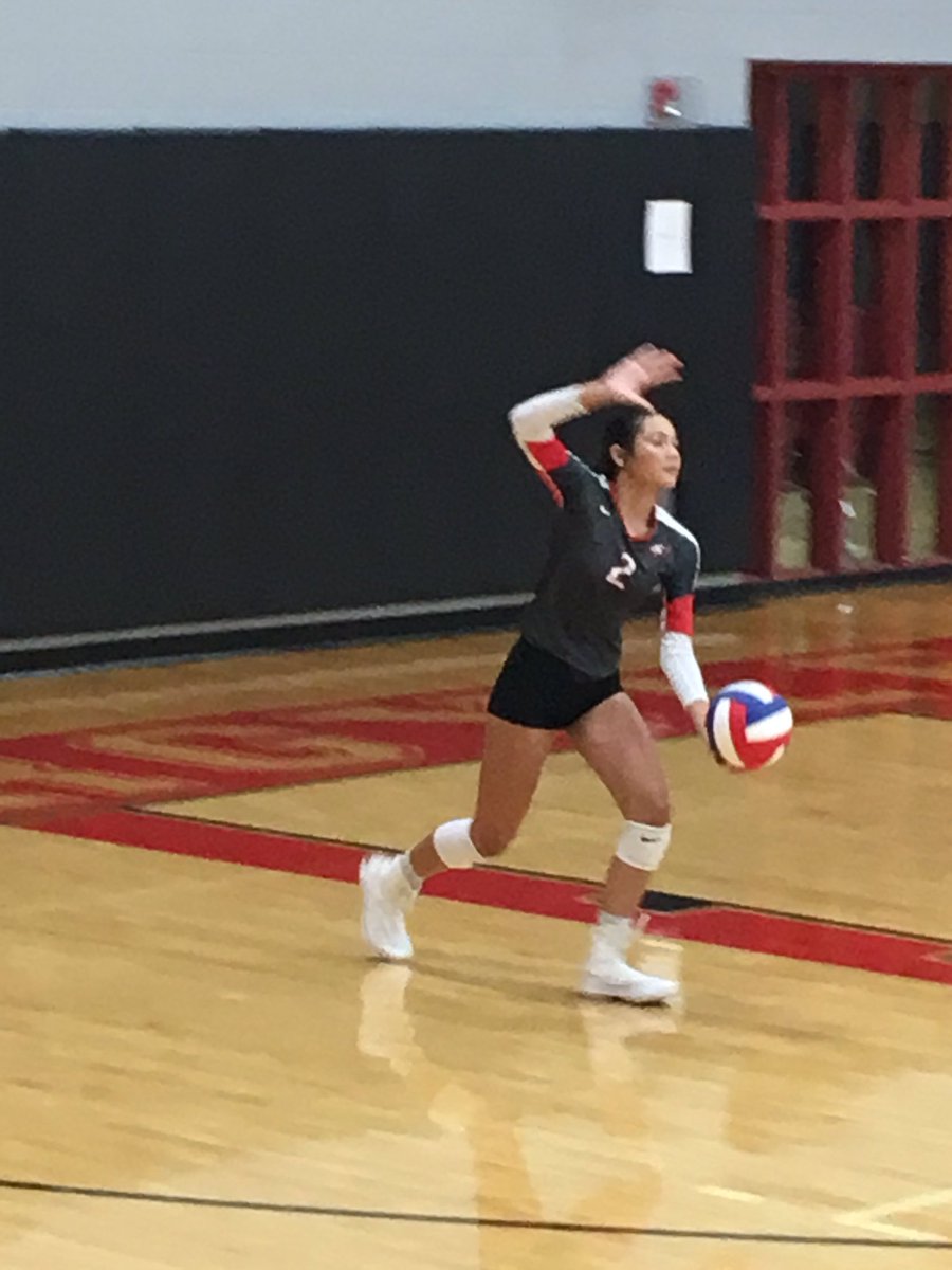 mrsjenmar's tweet photo. Watching some awesome freshmen girls tonight. You ladies are amazing on the court and in Biology. So blessed to know you. #ArgyleHS #ArgyleBiology #AHSfamily https://t.co/padmN2BhjD