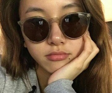 alicenoob9's tweet photo. iPhone 11? nty I’ll take Chaeyoung instead 😂 https://t.co/AMufjZEKgl