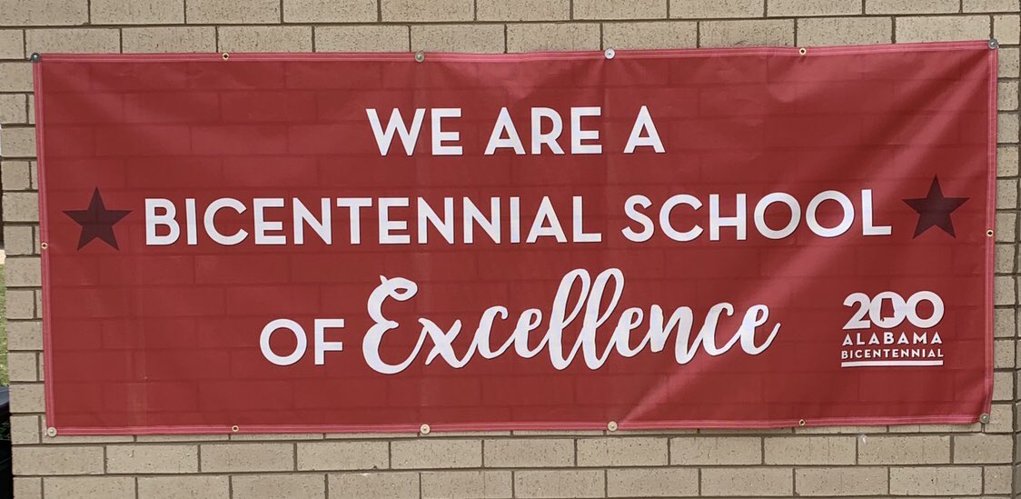 Thank you to some of our career tech students/teachers for hanging this banner today at PVHS! <a href="/PVHigh/">Pinson Valley High School</a> @AL200 <a href="/JEFCOED/">Jefferson County Schools</a>
