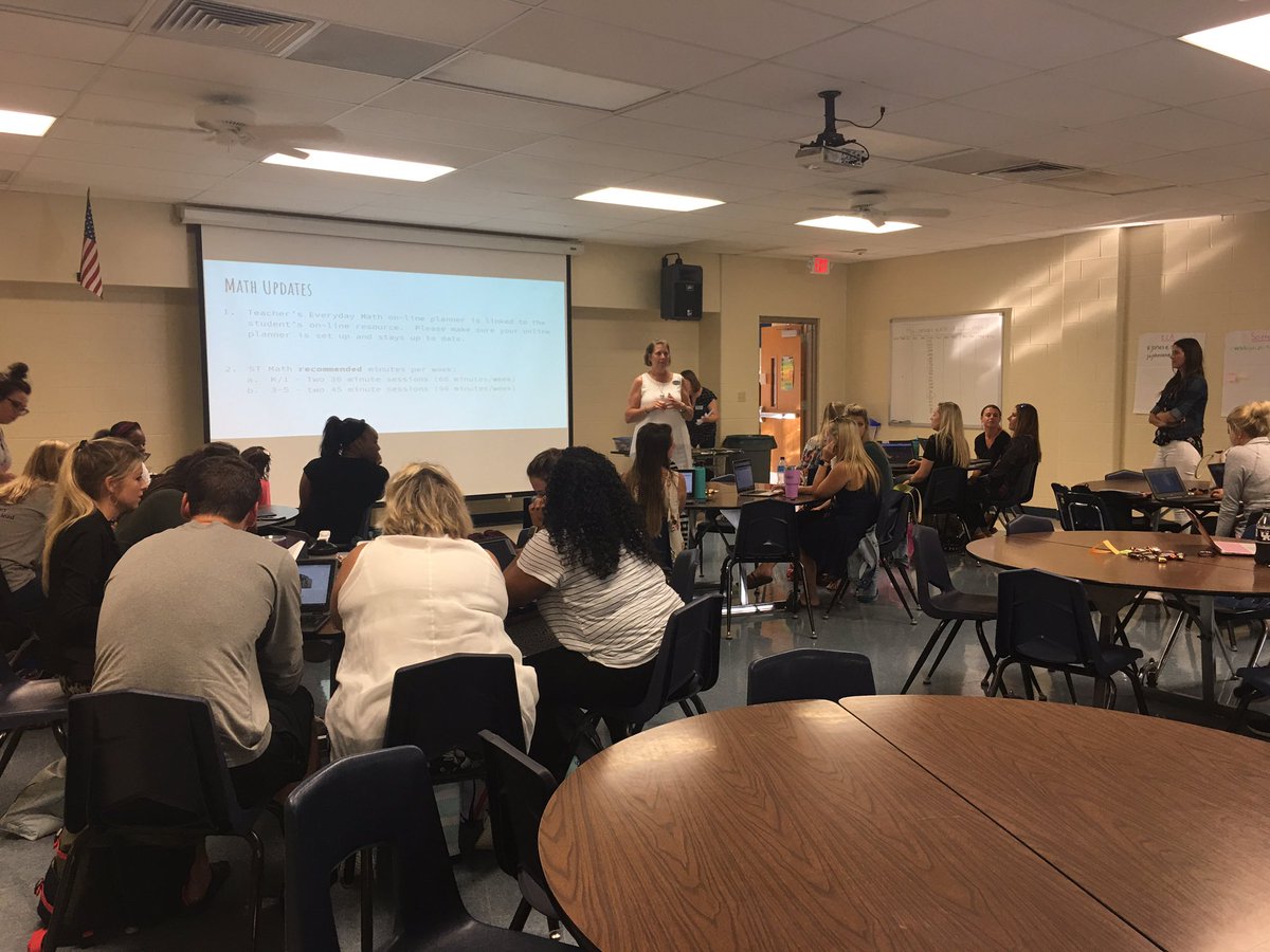 JJohnson_CPS's tweet photo. 2nd year teachers putting in the extra work. You are appreciated! #CPSBest #CPS_IM https://t.co/VzZrrPKwmL