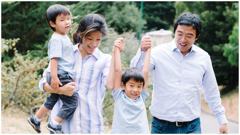 silksnare's tweet photo. #YangBeatsTrump at being a father. https://t.co/u7ZMPHAqSA
