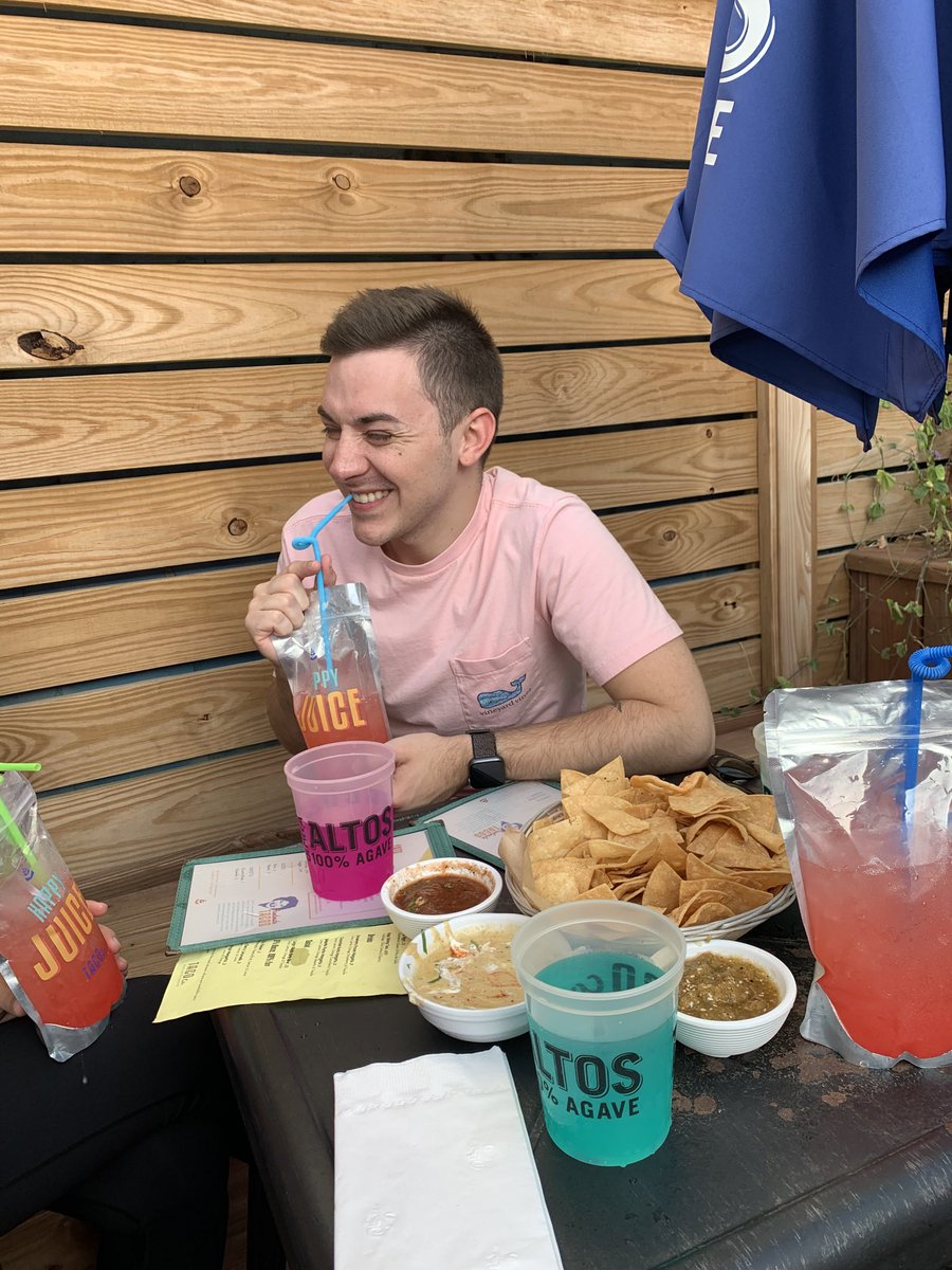 _joepitman's tweet photo. ⁦@joshcaron_⁩ yanks for the juice box #tacoco #omaha https://t.co/g9vLr4Jp4n