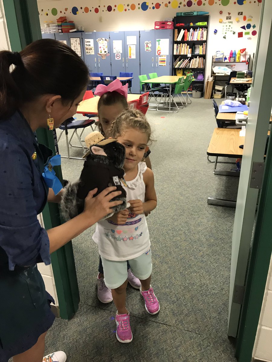 Mcrain1st's tweet photo. A little nuzzle after Art today! We ❤️ our Mrs. T and Claude the Chinchilla! @ClaudetheChincy @MrsT_ART #bethelight @HumbleISD_SFE https://t.co/1MTJeARg8m