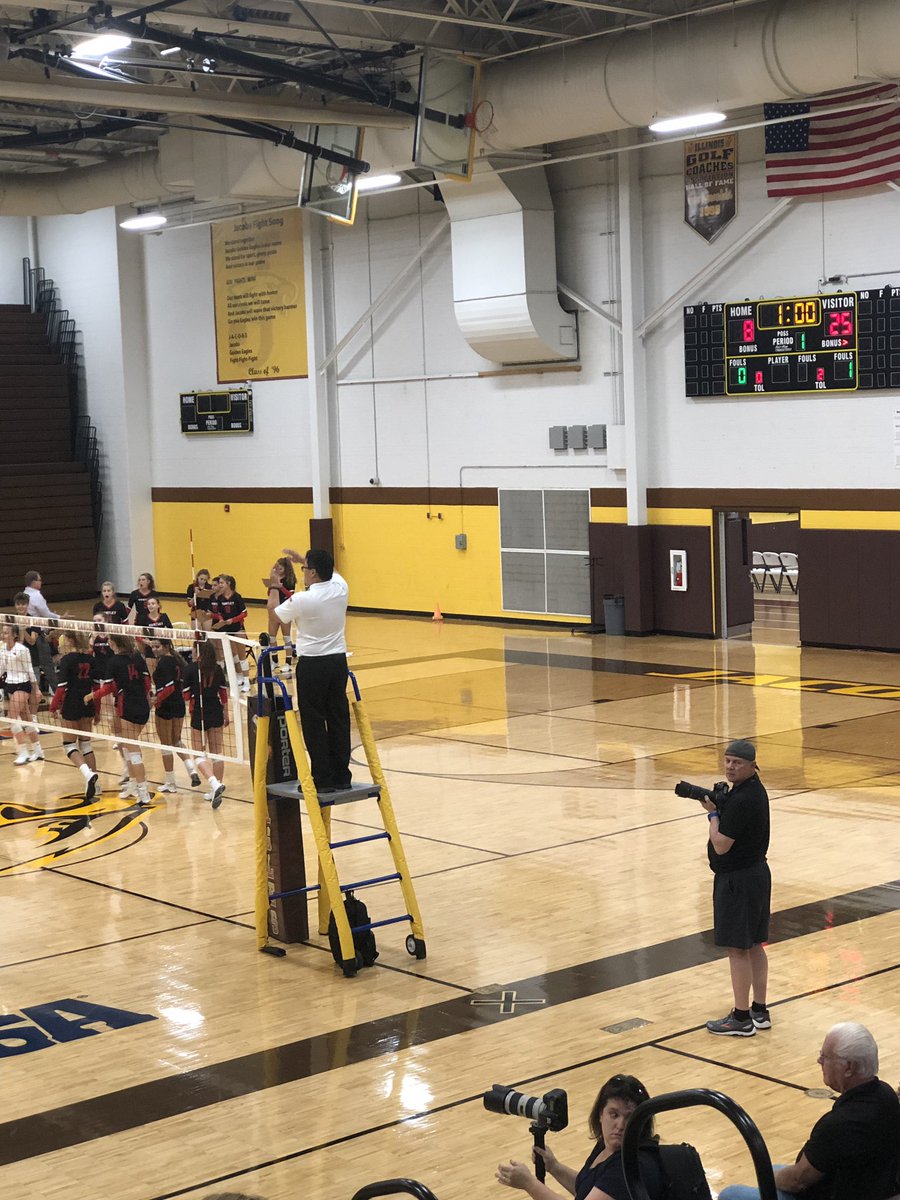 RaiderNationHHS's tweet photo. its still #thanksjacobs season ;) great dub @HuntleyVB 🏐 #25-8 https://t.co/qt9wqK7GQZ