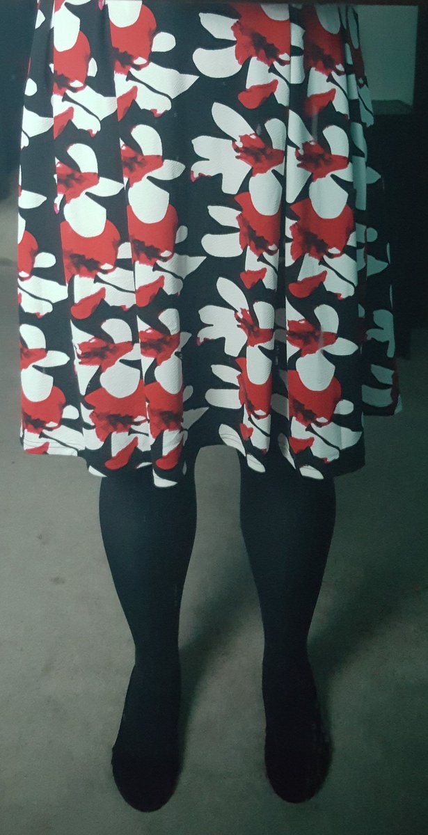 TK0386's tweet photo. #newdress #present #ootd #outfitoftheday #myownstyle #nylons #tights #pantyhose #collants #collant #strumpfhose #leggsintights #legsinnylon #wearwhatyouwant #nylonlegs #curvy #officelife #officefashion #dresshowyouwant #dresshowyoufeel #blacktights #floraldress https://t.co/oUjFhLglOf