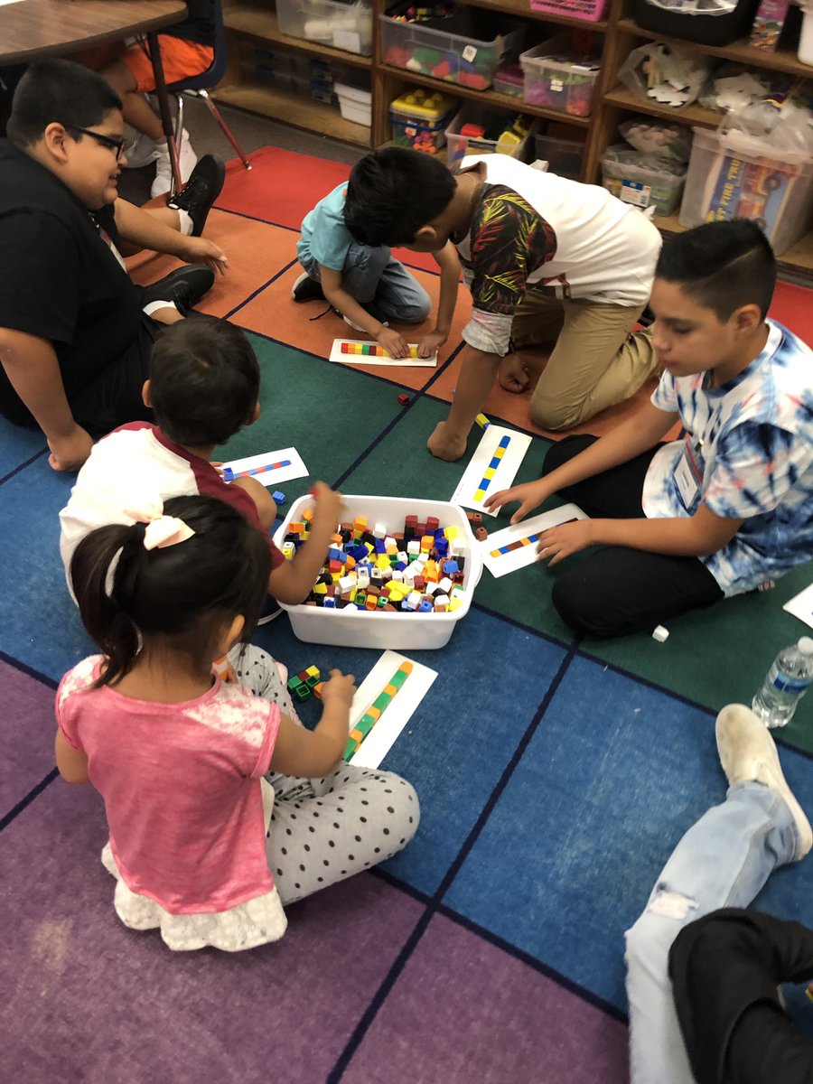 TeachArcineda's tweet photo. Today we spent time with our buddy class!!#buddyfun #mathematicians #Kinderbuddies #mathtime https://t.co/uKyiS5UbpK