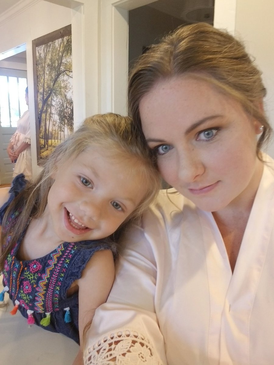 NicholeDZLN's tweet photo. Getting ready for my brothers wedding this past weekend! #addiema https://t.co/HNQYcEyEJ3