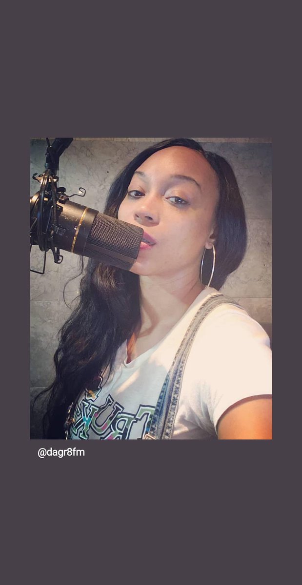 Marleana_Wells's tweet photo. Sometimes You Just Gotta Except Things For What They Are and, ROCK ON. @dagr8fm #MarleanaWells #ImLitInRealLife #filmmakers #filmmaking #film #filmmaker #cinematography #shortfilm #setlife #filmproduction #director #cinema #films #movies #movie #cinematographer 📽🎬🍿🎥👸🏾🧡🗣 https://t.co/1qwdAzkBX7