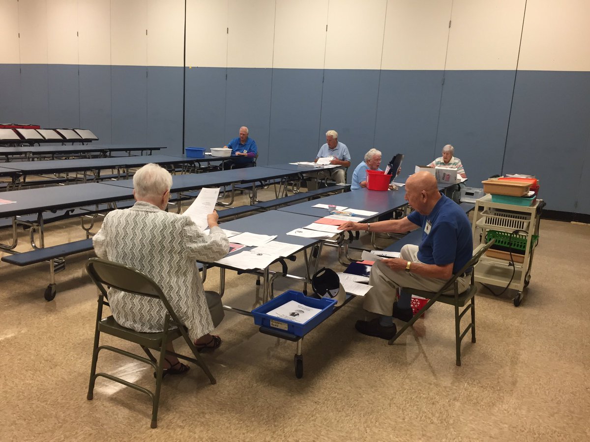 Our volunteers are back at it again. Welcome back to school to our returning parent and community volunteers. We appreciate your service to our school. If you are interested in being a volunteer, then contact Tara Sample at 410-612-1553 or by email Tara.Sample@hcps.org