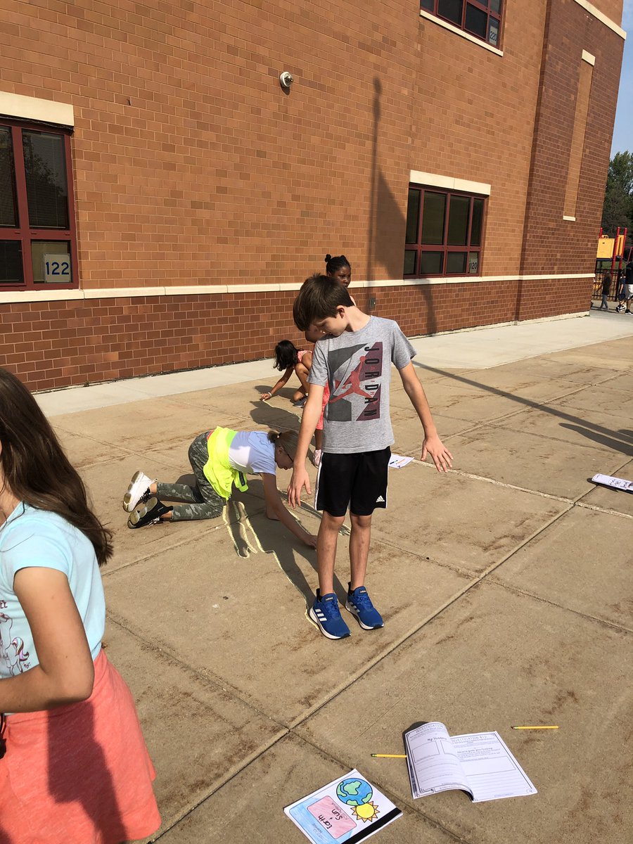 mrsgerken_5th's tweet image. Today Ss traced their shadows in the morning and then learned about HOW and WHY their shadow changed shape and position as the day goes on! #rsd122cares #fossscience