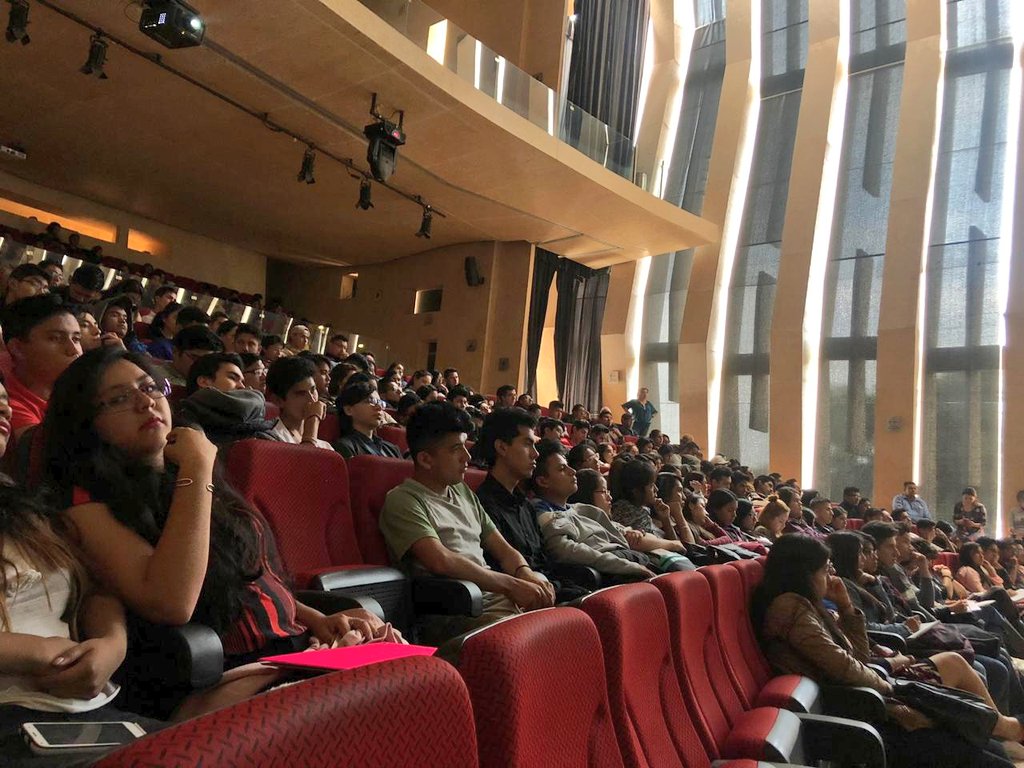 CODHEM's tweet photo. Personal de esta Defensoría dictó la conferencia ‘#DerechosHumanos y participación de las mujeres en la política’ con el objetivo de sensibilizar a estudiantes de la @UAEM_MX sobre el derecho de las mujeres a ocupar cargos públicos electivos y no electivos. #coDHemContigo https://t.co/dHFSuUft3H