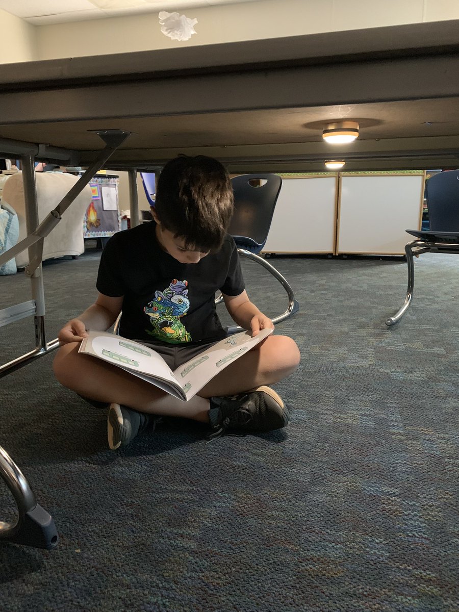 mrsrobertsed's tweet photo. I don’t remember where I saw this fun idea, but thank you to whoever it was - Reading time under the tables with puck lights!  📚💡❤️ My kids love to do this! And thank you @orangegigi for the gift!🧡 #edchat #spedchat #lovereading  https://t.co/fhr6oCpbrf #amazon https://t.co/RhBJENDj3i