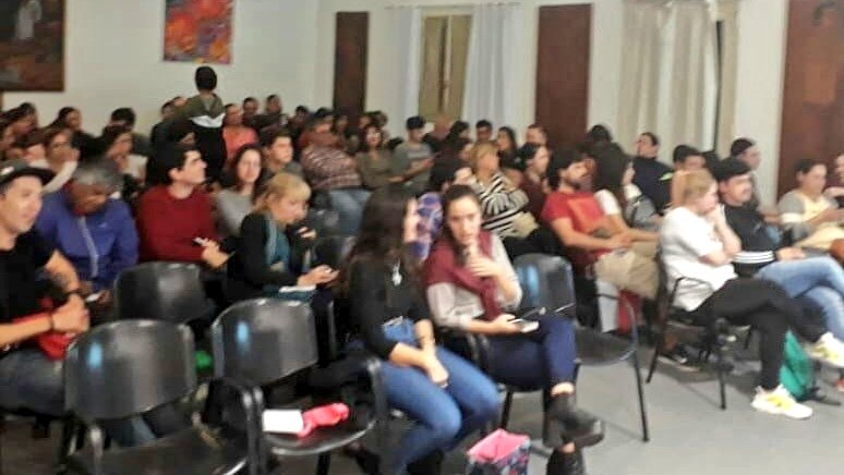 EscuelaJDPeron's tweet photo. Alumnos del Curso de Redes Sociales participaron de la Charla de Marketing Digital organizado por el Museo de Medios de Comunicación "Raúl D. Berneri".💻 https://t.co/ME5ej0oYwb