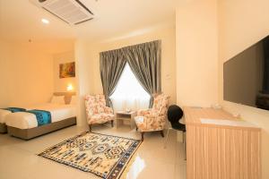 NadiasHotel's tweet photo. Seasonal Saver !😉

#nadiashotellangkawi #nadiashotel #langkawi #pantaicenang #vm2020 #visitmalaysia2020 #langkawitravel #langkawitrip #malaysia #idealweekend #weekendvibes #seasonalsaver #visitlangkawi https://t.co/EsDVaXeGAL
