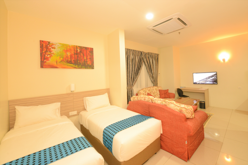 NadiasHotel's tweet photo. Seasonal Saver !😉

#nadiashotellangkawi #nadiashotel #langkawi #pantaicenang #vm2020 #visitmalaysia2020 #langkawitravel #langkawitrip #malaysia #idealweekend #weekendvibes #seasonalsaver #visitlangkawi https://t.co/EsDVaXeGAL
