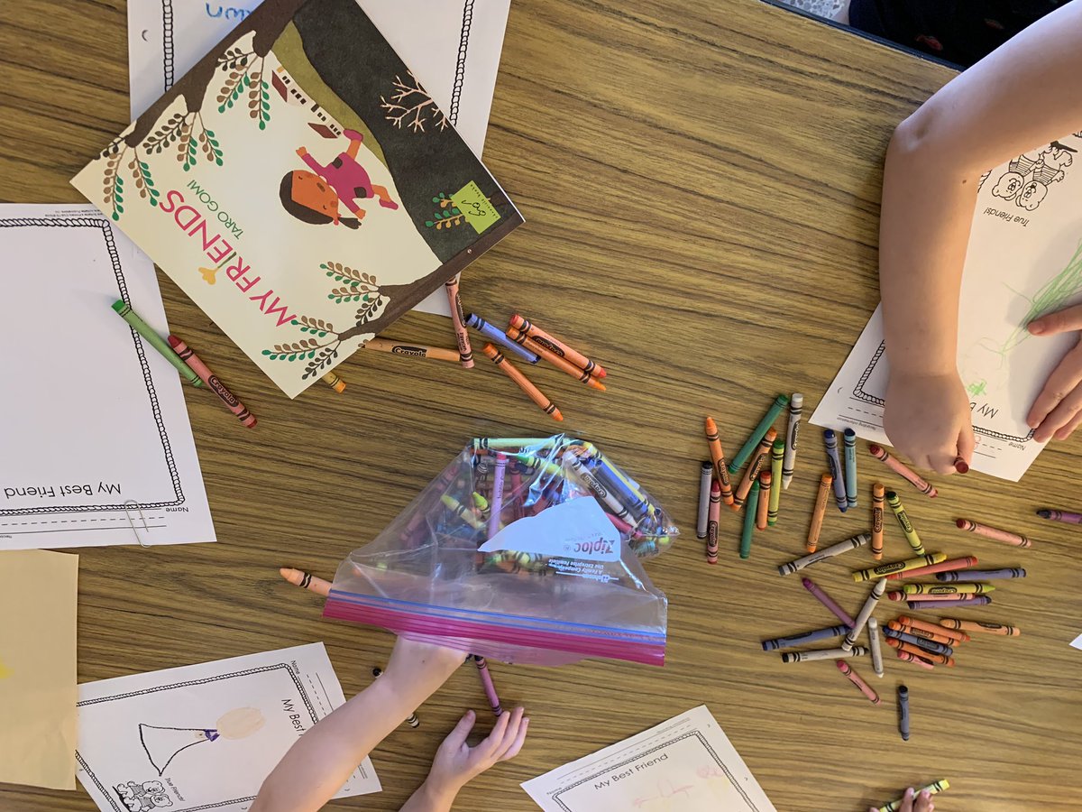 MorahLesa's tweet photo. Learning about and making new friends! #Kindergarten @Providence_ES https://t.co/RN446UMIgF