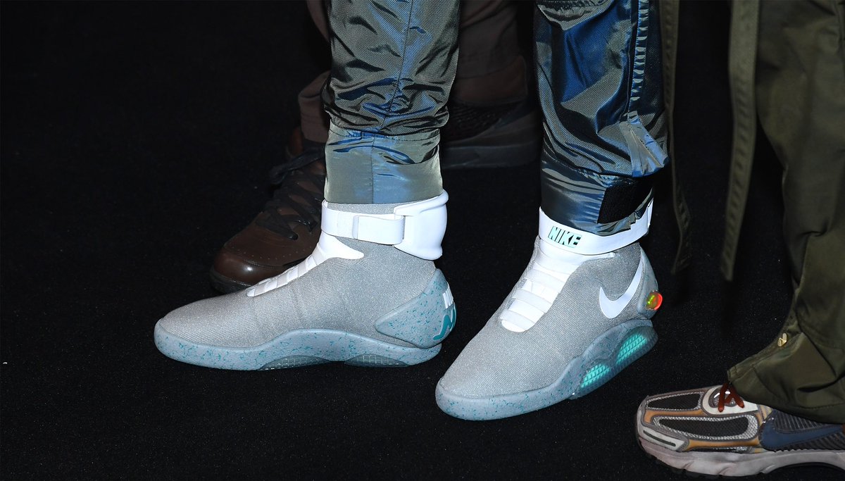 nike mag youtube