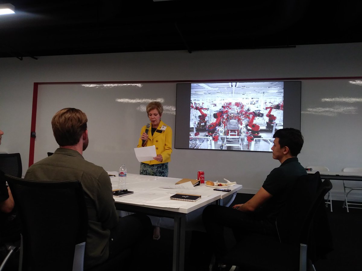 TKapoorSV's tweet image. Proud to participate in tonight’s celebration for @OhloneCollege’s Smart Manufacturing Technology Summit! @Tesla’s not only driving @Fremont_CA’s reputation as #EV capital, but also spearheading dialogue b/w industry &amp;amp; academia on preparing students for #advancedmfg careers!