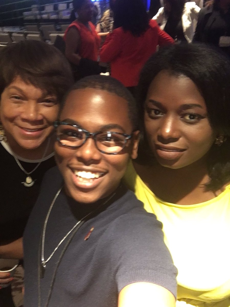 DrDre1914's tweet photo. The 8th Annual Sickle Cell Disease Therapeutics Conference was extremely informative! It was an honor to lend my voice and expertise as a patient advocate! #SCDTC
#SickleCellAwarenessMonth #SickleCellAdvocate @GBT_news @SCDAAorg https://t.co/7uhsYKTxal