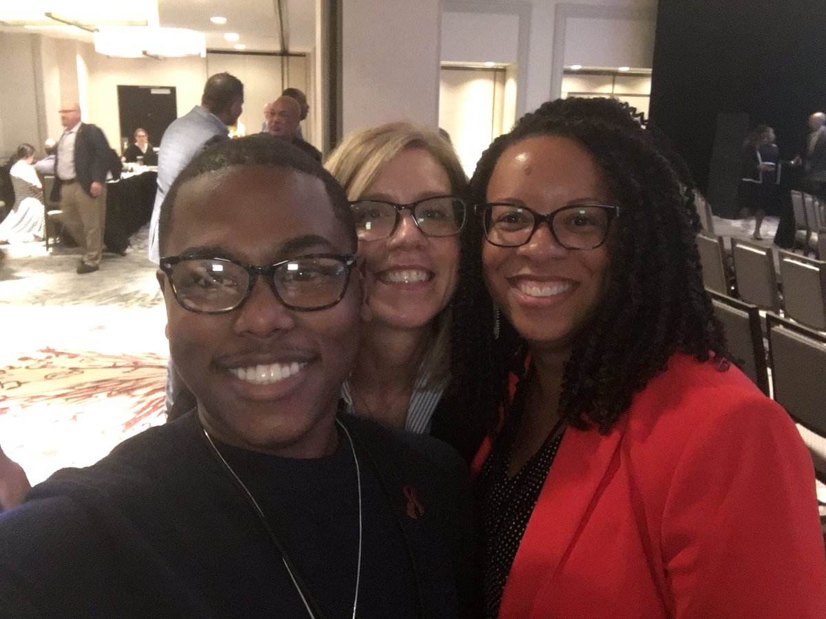 DrDre1914's tweet photo. The 8th Annual Sickle Cell Disease Therapeutics Conference was extremely informative! It was an honor to lend my voice and expertise as a patient advocate! #SCDTC
#SickleCellAwarenessMonth #SickleCellAdvocate @GBT_news @SCDAAorg https://t.co/7uhsYKTxal