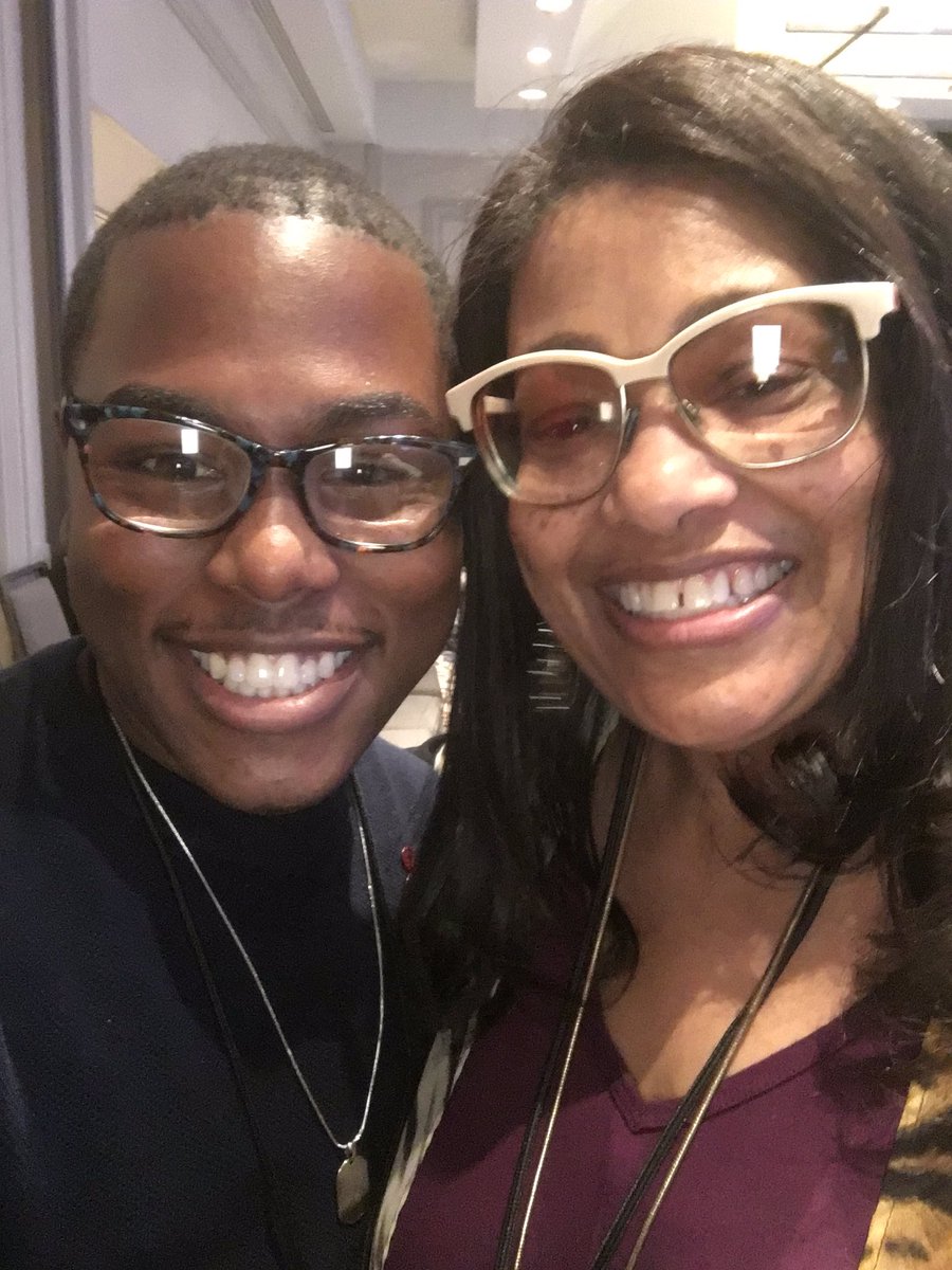 DrDre1914's tweet photo. The 8th Annual Sickle Cell Disease Therapeutics Conference was extremely informative! It was an honor to lend my voice and expertise as a patient advocate! #SCDTC
#SickleCellAwarenessMonth #SickleCellAdvocate @GBT_news @SCDAAorg https://t.co/7uhsYKTxal