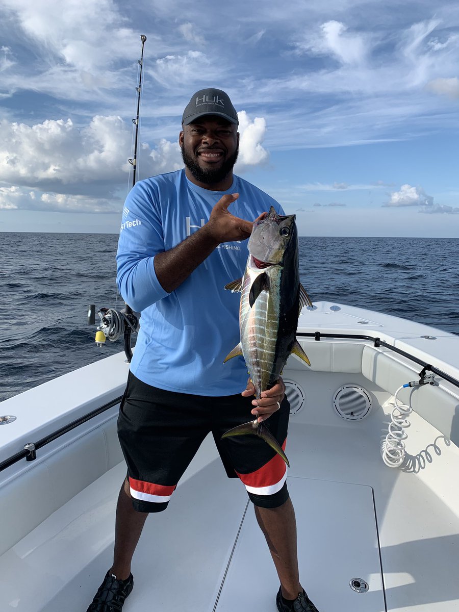 ftomiyale's tweet photo. Great day to fish for tuna. #blacktailtuna #venicelousiana @HukGear https://t.co/gXLDVzQMsQ