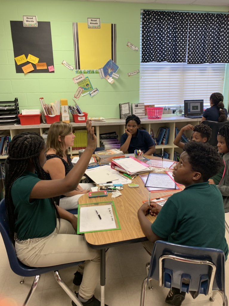 KinnEducates's tweet image. The POWER of small group instruction! School wide intervention time @DicksonTigers. Enjoyed spending time today in @OliverERD4th and @EmilyLangan5.  #exceptionalteaching #learning @empowermcpss #WeSlayELA
