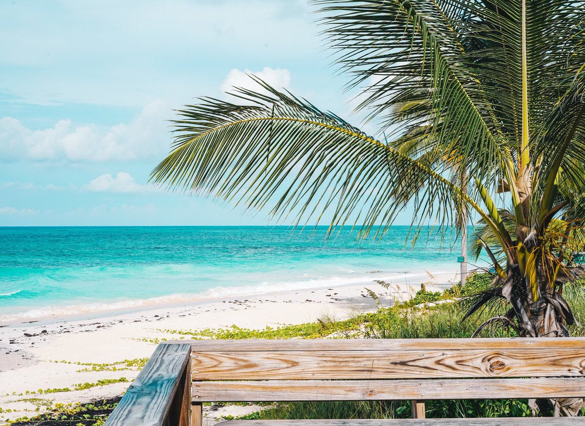 TravelWithLace's tweet photo. The Bahamas is open for business! And thank goodness, because I could use a few more days on the deck at Tippy’s. 💙 https://t.co/N2gxWijO9p
