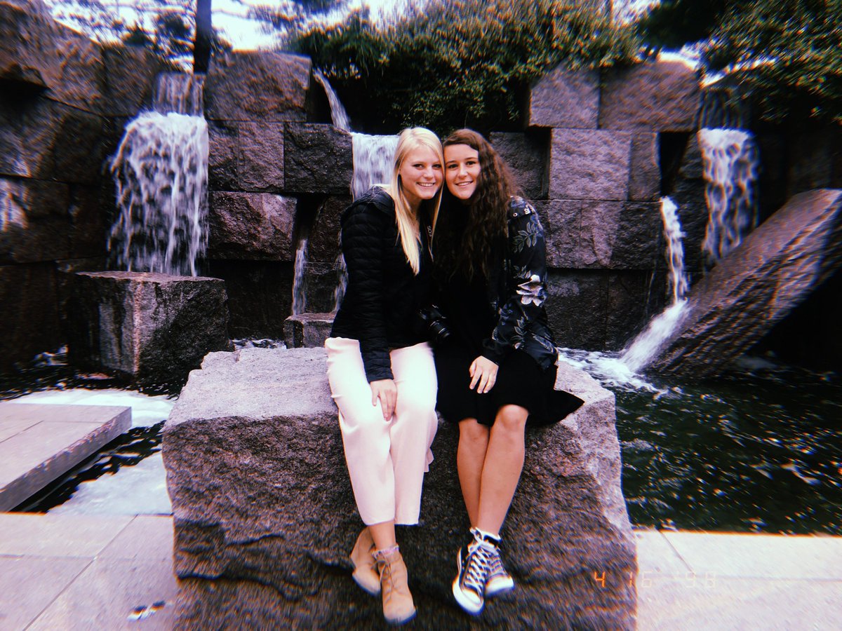 omg - happiest birthday to my forever best friend !! love you so much b !! hope you had an amazing day filled with love ❤️❤️ @LeyBecca