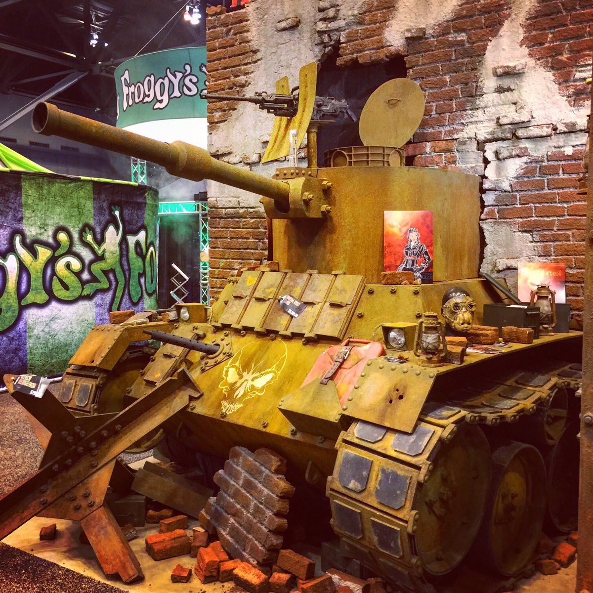 BrutalRust's tweet photo. Web: https://t.co/8DE9brpw3Y
Insta: @BrutalRustOfficial
FB: @BrutalRust
Snapchat: BrutalRust

#rust #setdesign #scenicdesign #scenicartist #fauxfinish #art #decoupage #tank #brutalrust https://t.co/xhROb5CJle