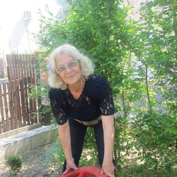 Ustanak202's tweet photo. Bašta stihom obojena se nalazi u Beogradu, na Banovom brdu. Osnovala ju je kreirala i realizovala Vladanka Cvetković, književnica O učesnicima ovogodišnje Bašte stihom obojene, slušajte u emisiji #ustanak202 #kultura #bašta #stih #beograd #banovo #brdo https://t.co/LlWBqSn2sv
