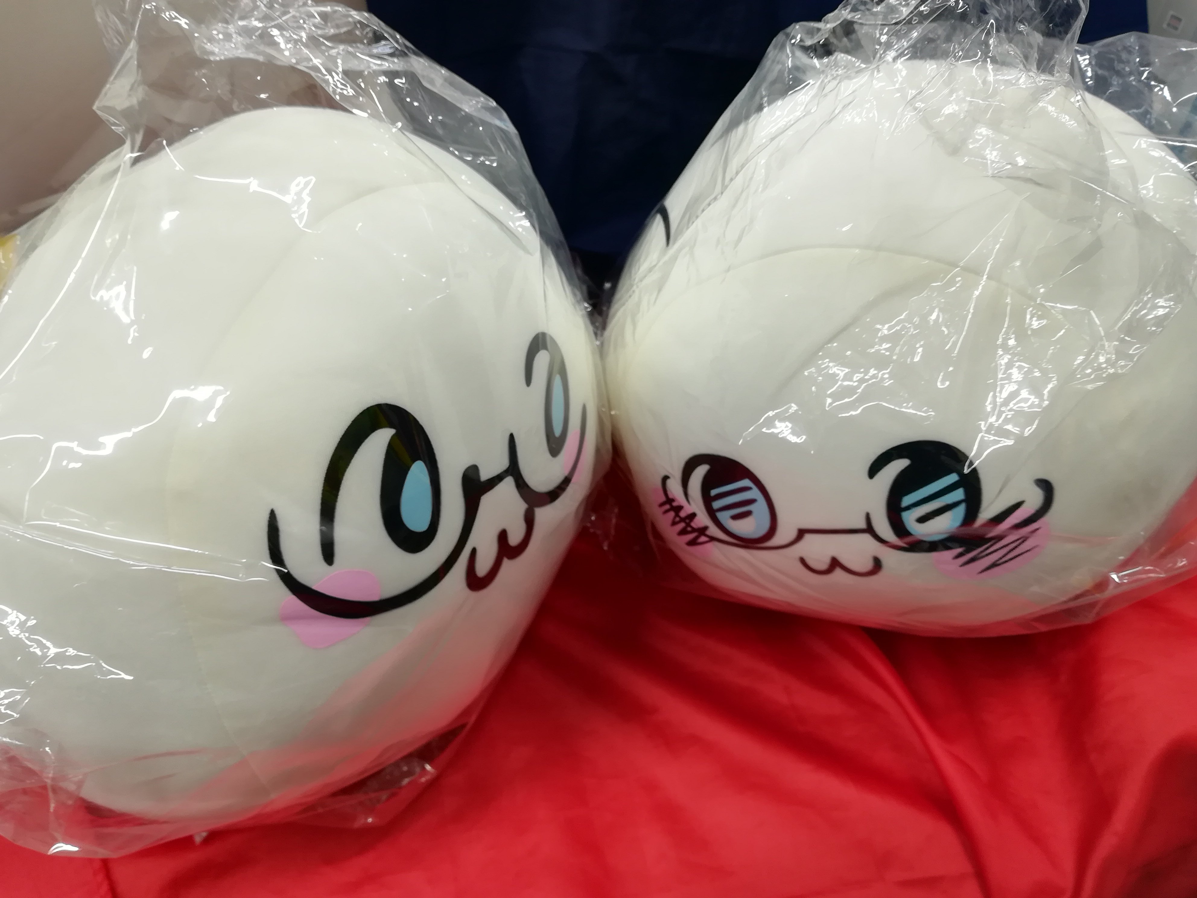 K Books キャラ館 少年まんが 入荷情報 ヘタリア おもちビーズクッションの アメリカ と カナダ が入荷です モチモチでサクサクでショリショリの不思議な触り心地で無限に揉んでいられます Kbooks おもち もちたりあ