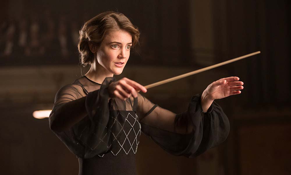 labutaca's tweet photo. Tráiler en español de #LaDirectoraDeOrquesta, film de #MariaPeters sobre la vida real de Antonia Brico, todo un ejemplo de superación y perseverancia:
▶️ https://t.co/GI0LULx5jq https://t.co/GgfmXyDMT1