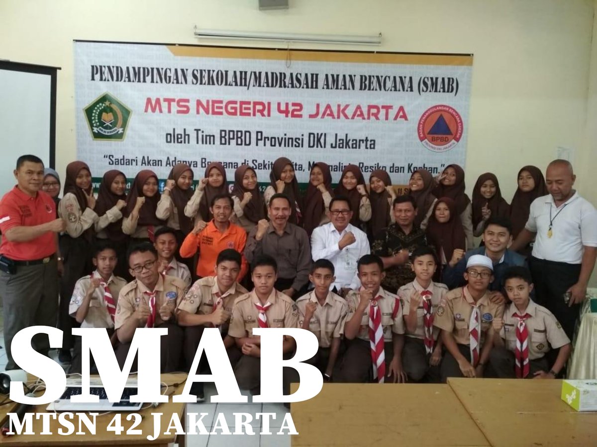 BPBDJakarta's tweet photo. Hallo sahabat #Disasterizen, Rabu (11/09/19) kami melaksanakan kegiatan Sekolah/Madrasah Aman Bencana (SMAB) yg dilakukan di 4 titik lokasi. Yuk simak keseruannya #KegiatanBPBDJKT #SMAB https://t.co/ZoKYkqHMQX