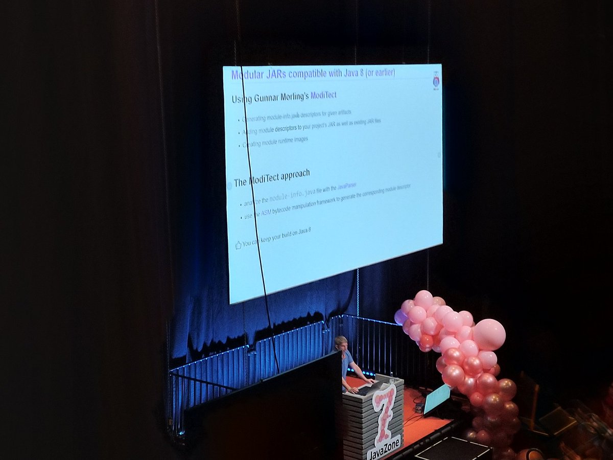 gunnarmorling's tweet image. Great talk on the @Java Module System at @javazone by @beryx007; including a nice plug for #ModiTect 🥰