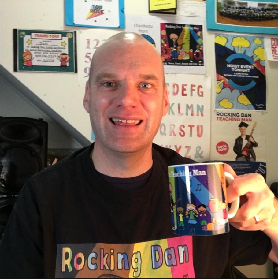 RockingDanTM's tweet photo. 37 shows in 55 days at 32 Primary schools to 4857 kids in 3 States, travelling 6121km. Time for a nice cup of tea! #rockingdantour #endoftheroad #tourend #thanksforbelieving #teatime https://t.co/AFQF9ODTkV