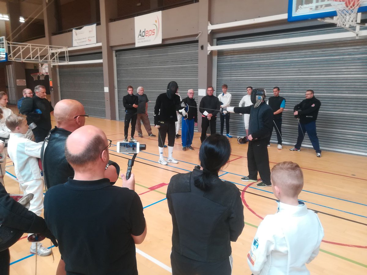 FFCEB's tweet image. Ce week-end, maître Di Ciolo était de passage en Belgique. Une magnifique opportunité offerte aux formateurs pour appréhender son approche de l'escrime. Un grand merci d'être venus nombreux!
Vidéos et photos via ce lien: bit.ly/2maCW6y
#escrime #fencing #scherma