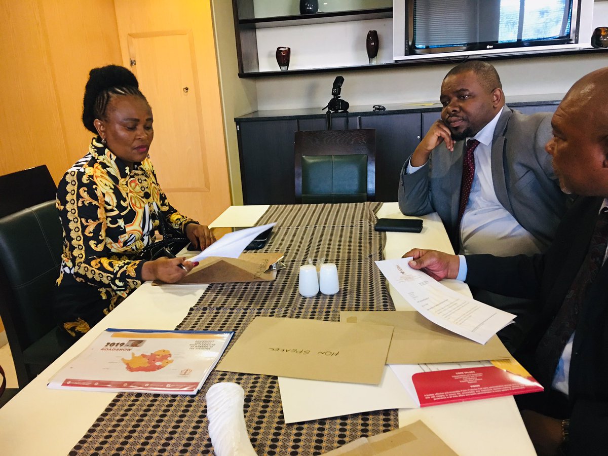 PublicProtector's tweet photo. Public Protector @AdvBMkhwebane DPP @KevinMalunga before their meeting with the KZN Provincial Executive #PPRoadshow https://t.co/usaZx4dHrM