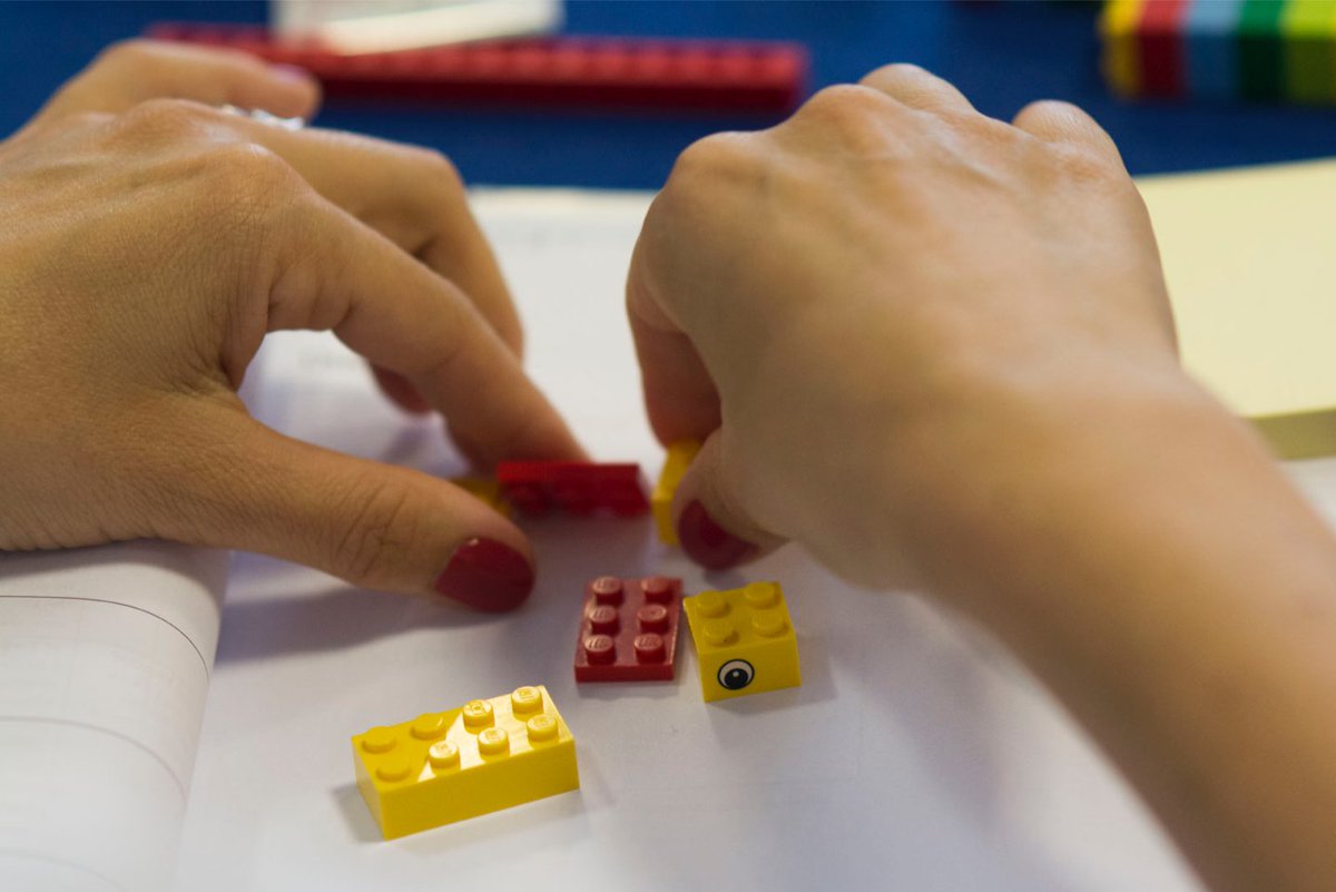 agenfap's tweet photo. The duck experiment…
#LEGOSERIOUSPLAY #PerKristiansen #facilitatortraining #LSPtraining #LSP #Roma #Agenfap https://t.co/mr0gDfkDVb
