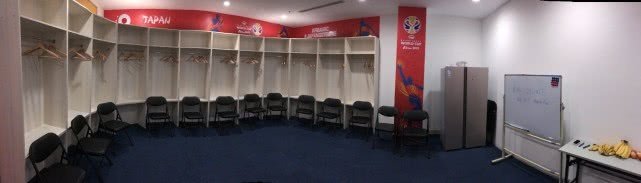 FIBAWC's tweet photo. Pure class from @JAPANBASKETBALL 🎌🆒

After their last #FIBAWC game they left the locker room spotless. And with the thank you note on the whiteboard 👏👏 #ThankYou #JapanGotGame https://t.co/NHDR9JQNap