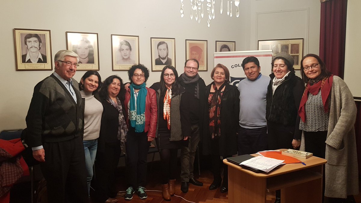 ComisionColegio's tweet photo. Finalizado el primer conversatorio de la comisión familia, género y migraciones. Humanizando la migración: Desafios y Propuestas para el TS https://t.co/yI9jFNlvdK