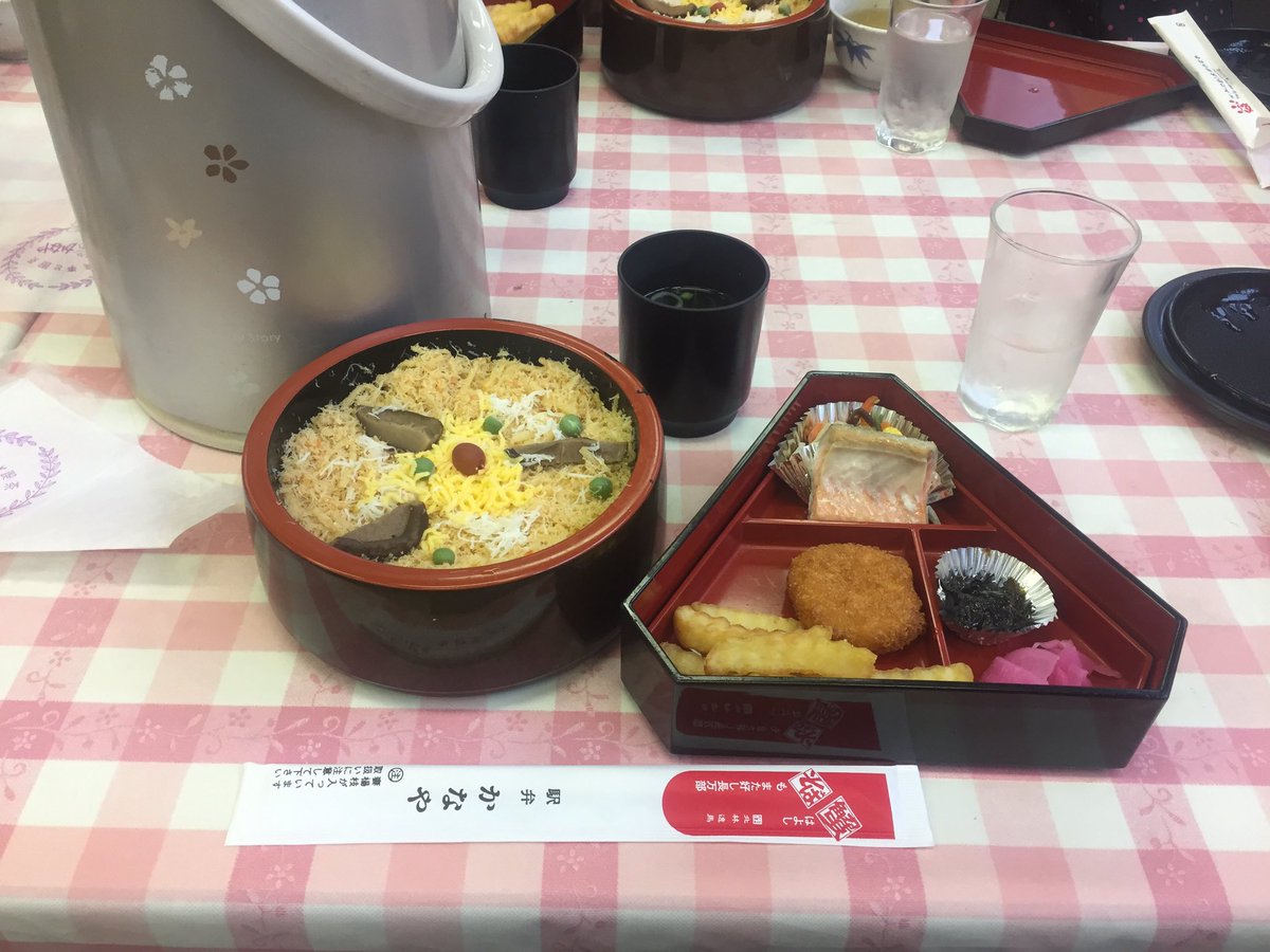 rr_ryo4351's tweet photo. 2日目 北海道満期中💜❤💙💚
🦀カニ飯美味しかったﾓｸﾞ( ･ω･c)ﾓｸﾞ https://t.co/a8dtvYDNY7